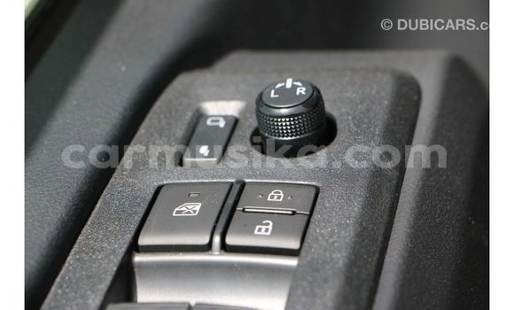 Acheter Import Voiture Toyota Hiace Blanc à Import - Dubai, Harare Acheter Import Voiture Toyota Hiace Blanc à Import - Dubai, Harare