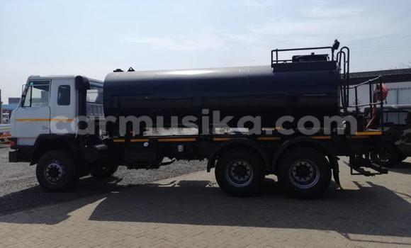 Tenga Tsaru Nissan UD Zvimwe Rori in Beitbridge in Matabeleland South Tenga Tsaru Nissan UD Zvimwe Rori in Beitbridge in Matabeleland South