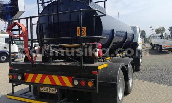 Tenga Tsaru Nissan UD Zvimwe Rori in Beitbridge in Matabeleland South Tenga Tsaru Nissan UD Zvimwe Rori in Beitbridge in Matabeleland South