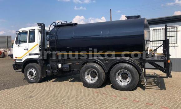 Tenga Tsaru Nissan UD Zvimwe Rori in Beitbridge in Matabeleland South Tenga Tsaru Nissan UD Zvimwe Rori in Beitbridge in Matabeleland South