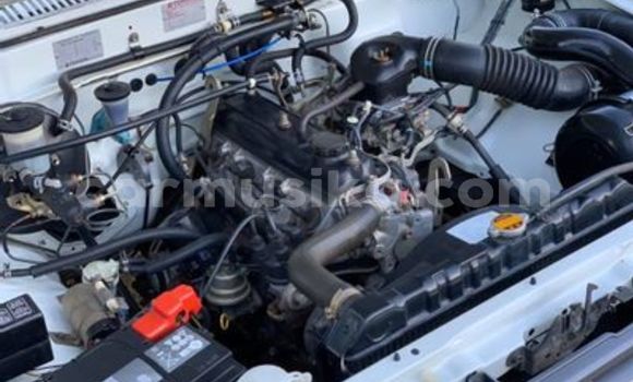 Acheter Occasion Voiture Toyota Hilux Autre à Beitbridge, Matabeleland South Acheter Occasion Voiture Toyota Hilux Autre à Beitbridge, Matabeleland South