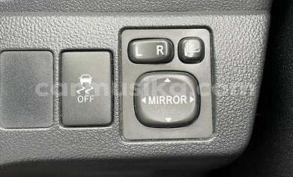 Acheter Occasion Voiture Toyota Ractis Bleu à Beitbridge, Matabeleland South Acheter Occasion Voiture Toyota Ractis Bleu à Beitbridge, Matabeleland South