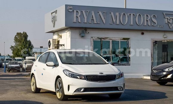 Nunua Imported Kia Cerato Nyeupe Gari ndani ya Import - Dubai nchini Harare