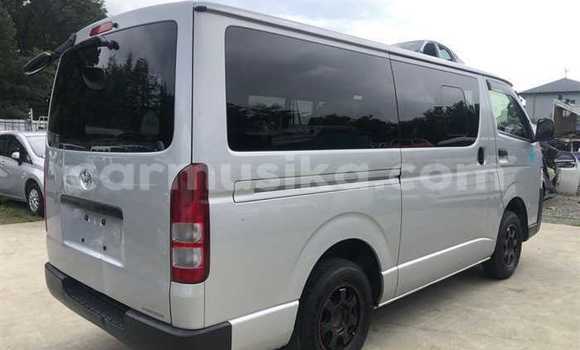 Acheter Occasion Voiture Toyota Hiace Gris à Beitbridge, Matabeleland South Acheter Occasion Voiture Toyota Hiace Gris à Beitbridge, Matabeleland South