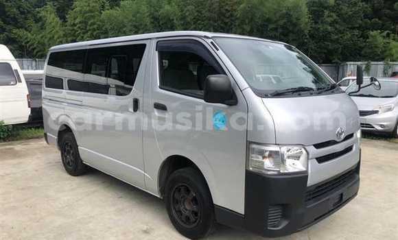 Acheter Occasion Voiture Toyota Hiace Gris à Beitbridge, Matabeleland South Acheter Occasion Voiture Toyota Hiace Gris à Beitbridge, Matabeleland South