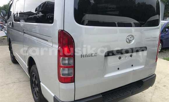 Acheter Occasion Voiture Toyota Hiace Gris à Beitbridge, Matabeleland South Acheter Occasion Voiture Toyota Hiace Gris à Beitbridge, Matabeleland South
