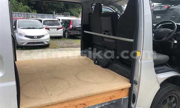 Acheter Occasion Voiture Toyota Hiace Gris à Beitbridge, Matabeleland South Acheter Occasion Voiture Toyota Hiace Gris à Beitbridge, Matabeleland South