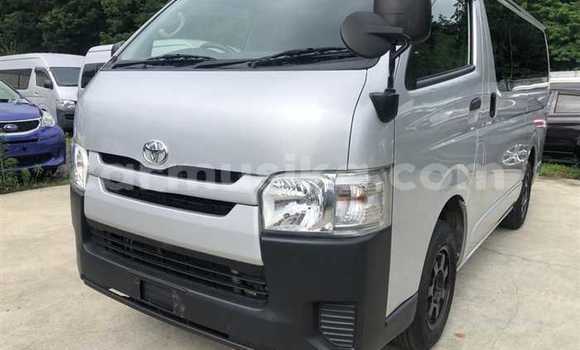 Acheter Occasion Voiture Toyota Hiace Gris à Beitbridge, Matabeleland South Acheter Occasion Voiture Toyota Hiace Gris à Beitbridge, Matabeleland South