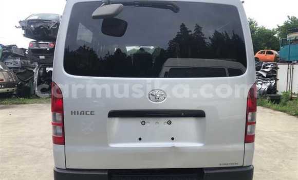 Acheter Occasion Voiture Toyota Hiace Gris à Beitbridge, Matabeleland South Acheter Occasion Voiture Toyota Hiace Gris à Beitbridge, Matabeleland South