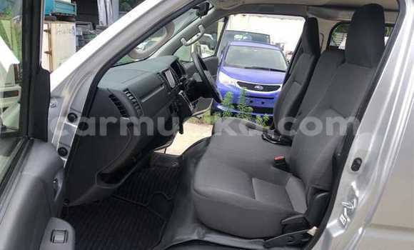 Acheter Occasion Voiture Toyota Hiace Gris à Beitbridge, Matabeleland South Acheter Occasion Voiture Toyota Hiace Gris à Beitbridge, Matabeleland South