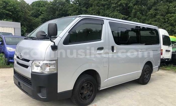Acheter Occasion Voiture Toyota Hiace Gris à Beitbridge, Matabeleland South Acheter Occasion Voiture Toyota Hiace Gris à Beitbridge, Matabeleland South