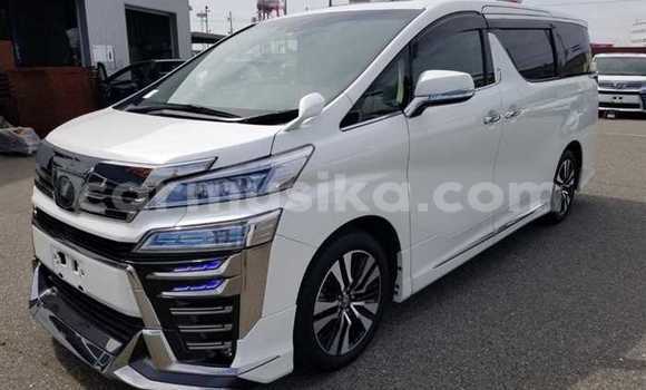 Acheter Occasion Voiture Toyota Vellfire Blanc à Beitbridge, Matabeleland South Acheter Occasion Voiture Toyota Vellfire Blanc à Beitbridge, Matabeleland South