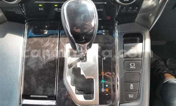 Acheter Occasion Voiture Toyota Vellfire Blanc à Beitbridge, Matabeleland South Acheter Occasion Voiture Toyota Vellfire Blanc à Beitbridge, Matabeleland South