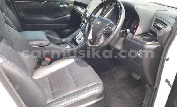 Acheter Occasion Voiture Toyota Vellfire Blanc à Beitbridge, Matabeleland South Acheter Occasion Voiture Toyota Vellfire Blanc à Beitbridge, Matabeleland South