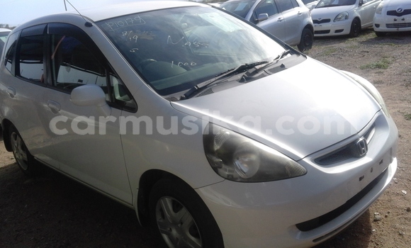 Tenga Tsaru Honda Fit Chena Mota in Chegutu in Dunhu reMashonaland yeMadokero Tenga Tsaru Honda Fit Chena Mota in Chegutu in Dunhu reMashonaland yeMadokero