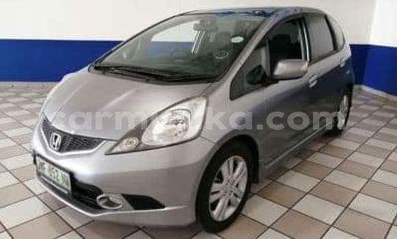 Acheter Occasion Voiture Honda Jazz Gris à Beitbridge, Matabeleland South Acheter Occasion Voiture Honda Jazz Gris à Beitbridge, Matabeleland South