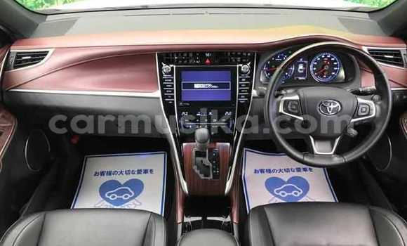 Acheter Occasion Voiture Toyota Harrier Blanc à Beitbridge, Matabeleland South Acheter Occasion Voiture Toyota Harrier Blanc à Beitbridge, Matabeleland South