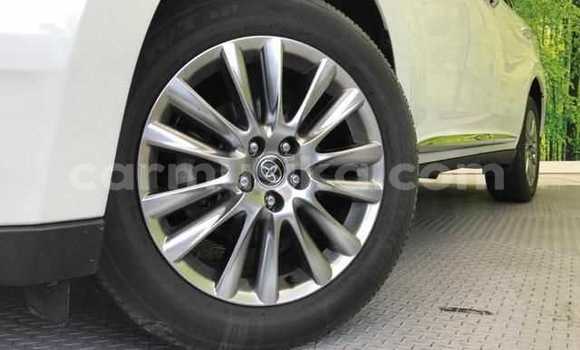 Acheter Occasion Voiture Toyota Harrier Blanc à Beitbridge, Matabeleland South Acheter Occasion Voiture Toyota Harrier Blanc à Beitbridge, Matabeleland South