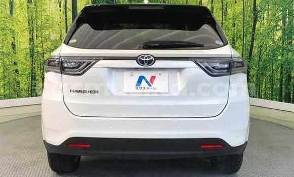 Acheter Occasion Voiture Toyota Harrier Blanc à Beitbridge, Matabeleland South Acheter Occasion Voiture Toyota Harrier Blanc à Beitbridge, Matabeleland South