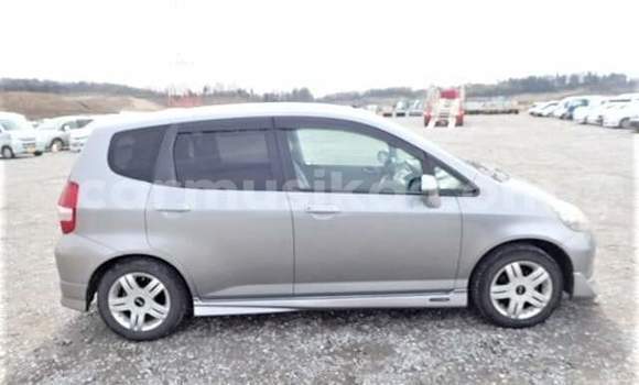 Acheter Occasion Voiture Honda Fit Gris à Beitbridge, Matabeleland South Acheter Occasion Voiture Honda Fit Gris à Beitbridge, Matabeleland South