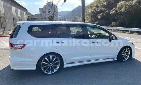 Acheter Occasion Voiture Honda Odyssey Blanc à Beitbridge, Matabeleland South Acheter Occasion Voiture Honda Odyssey Blanc à Beitbridge, Matabeleland South