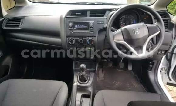 Acheter Occasion Voiture Honda Jazz Blanc à Harare, Harare Acheter Occasion Voiture Honda Jazz Blanc à Harare, Harare