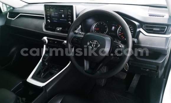 Acheter Occasion Voiture Toyota RAV4 Blanc à Beitbridge, Matabeleland South Acheter Occasion Voiture Toyota RAV4 Blanc à Beitbridge, Matabeleland South