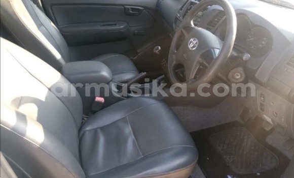 Acheter Occasion Voiture Toyota Hilux Blanc à Beitbridge, Matabeleland South Acheter Occasion Voiture Toyota Hilux Blanc à Beitbridge, Matabeleland South