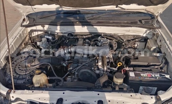 Acheter Occasion Voiture Toyota Hilux Blanc à Beitbridge, Matabeleland South Acheter Occasion Voiture Toyota Hilux Blanc à Beitbridge, Matabeleland South