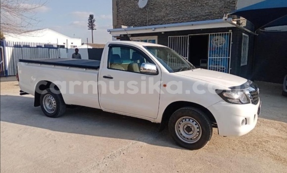 Acheter Occasion Voiture Toyota Hilux Blanc à Beitbridge, Matabeleland South Acheter Occasion Voiture Toyota Hilux Blanc à Beitbridge, Matabeleland South