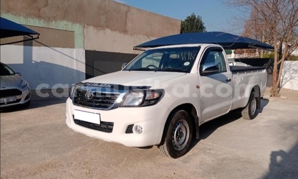Acheter Occasion Voiture Toyota Hilux Blanc à Beitbridge, Matabeleland South Acheter Occasion Voiture Toyota Hilux Blanc à Beitbridge, Matabeleland South