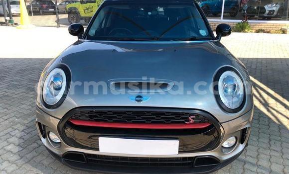 Nunua Ilio tumika Mini Cooper S clubman Fedha Gari ndani ya Beitbridge nchini Matabeleland Kusini