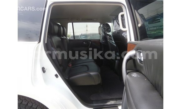 Nunua Imported Nissan Patrol Nyeupe Gari ndani ya Import - Dubai nchini Harare Nunua Imported Nissan Patrol Nyeupe Gari ndani ya Import - Dubai nchini Harare