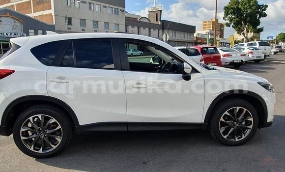 Nunua Ilio tumika Mazda CX-5 Nyeupe Gari ndani ya Beitbridge nchini Matabeleland Kusini