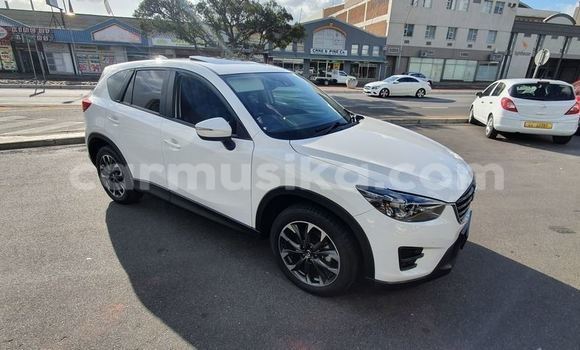 Nunua Ilio tumika Mazda CX-5 Nyeupe Gari ndani ya Beitbridge nchini Matabeleland Kusini Nunua Ilio tumika Mazda CX-5 Nyeupe Gari ndani ya Beitbridge nchini Matabeleland Kusini