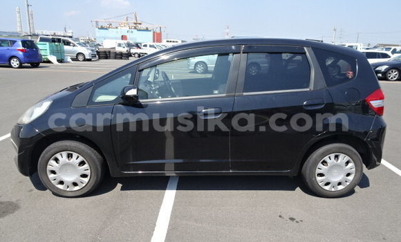 Buy Used Honda Fit Black Car in Beitbridge in Matabeleland South Buy Used Honda Fit Black Car in Beitbridge in Matabeleland South