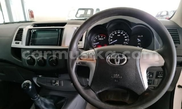 Tenga Tsaru Toyota Hilux Chena Mota in Beitbridge in Matabeleland South Tenga Tsaru Toyota Hilux Chena Mota in Beitbridge in Matabeleland South