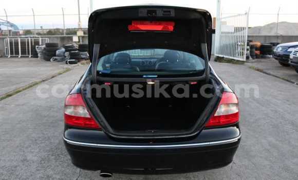 Acheter Occasion Voiture Mercedes‒Benz CLK–Class Noir à Beitbridge, Matabeleland South Acheter Occasion Voiture Mercedes‒Benz CLK–Class Noir à Beitbridge, Matabeleland South