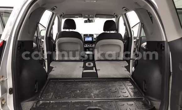 Acheter Occasion Voiture Toyota RAV4 Gris à Beitbridge, Matabeleland South Acheter Occasion Voiture Toyota RAV4 Gris à Beitbridge, Matabeleland South