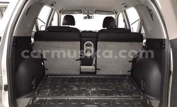 Acheter Occasion Voiture Toyota RAV4 Gris à Beitbridge, Matabeleland South Acheter Occasion Voiture Toyota RAV4 Gris à Beitbridge, Matabeleland South