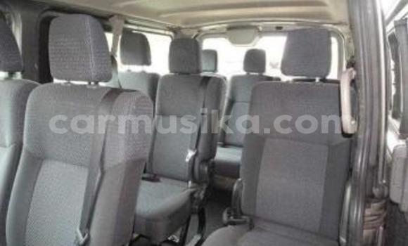 Acheter Occasion Voiture Nissan Caravan Gris à Beitbridge, Matabeleland South Acheter Occasion Voiture Nissan Caravan Gris à Beitbridge, Matabeleland South