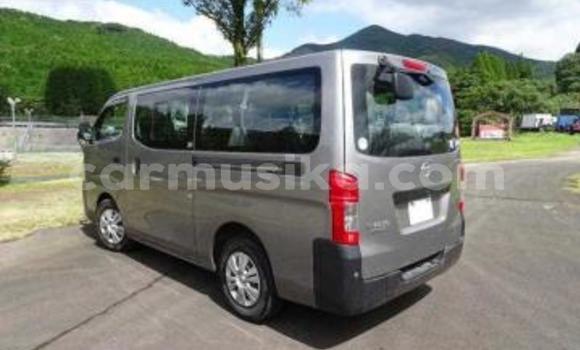Acheter Occasion Voiture Nissan Caravan Gris à Beitbridge, Matabeleland South Acheter Occasion Voiture Nissan Caravan Gris à Beitbridge, Matabeleland South