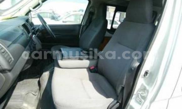 Tenga Tsaru Toyota Hilux Sirivha Mota in Beitbridge in Matabeleland South Tenga Tsaru Toyota Hilux Sirivha Mota in Beitbridge in Matabeleland South