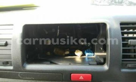 Tenga Tsaru Toyota Hilux Sirivha Mota in Beitbridge in Matabeleland South Tenga Tsaru Toyota Hilux Sirivha Mota in Beitbridge in Matabeleland South