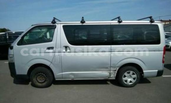 Tenga Tsaru Toyota Hilux Sirivha Mota in Beitbridge in Matabeleland South Tenga Tsaru Toyota Hilux Sirivha Mota in Beitbridge in Matabeleland South