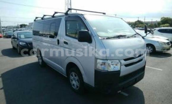 Tenga Tsaru Toyota Hilux Sirivha Mota in Beitbridge in Matabeleland South Tenga Tsaru Toyota Hilux Sirivha Mota in Beitbridge in Matabeleland South