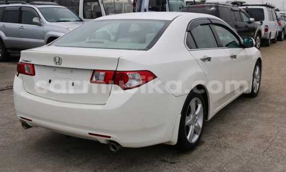 Acheter Occasion Voiture Honda Accord Blanc à Beitbridge, Matabeleland South Acheter Occasion Voiture Honda Accord Blanc à Beitbridge, Matabeleland South