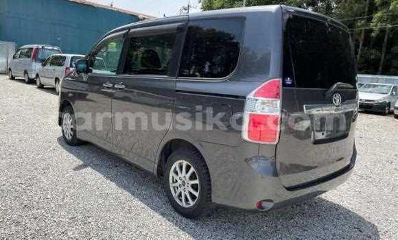 Acheter Occasion Voiture Toyota Noah Noir à Beitbridge, Matabeleland South Acheter Occasion Voiture Toyota Noah Noir à Beitbridge, Matabeleland South