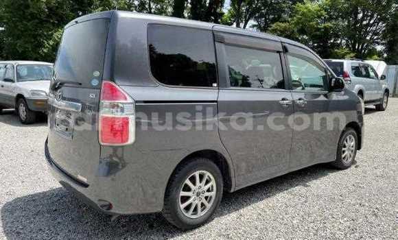 Acheter Occasion Voiture Toyota Noah Noir à Beitbridge, Matabeleland South Acheter Occasion Voiture Toyota Noah Noir à Beitbridge, Matabeleland South