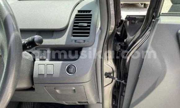 Acheter Occasion Voiture Toyota Noah Noir à Beitbridge, Matabeleland South Acheter Occasion Voiture Toyota Noah Noir à Beitbridge, Matabeleland South